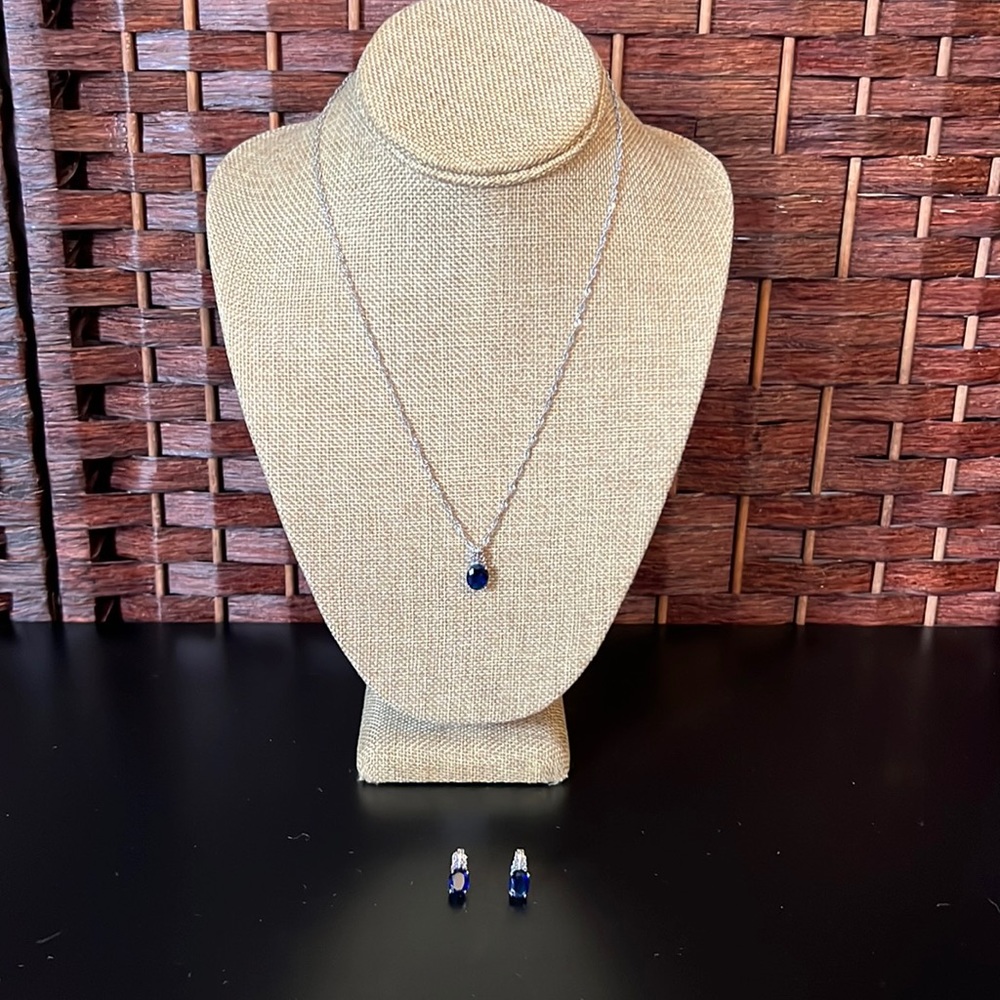 Sapphire silver necklace set